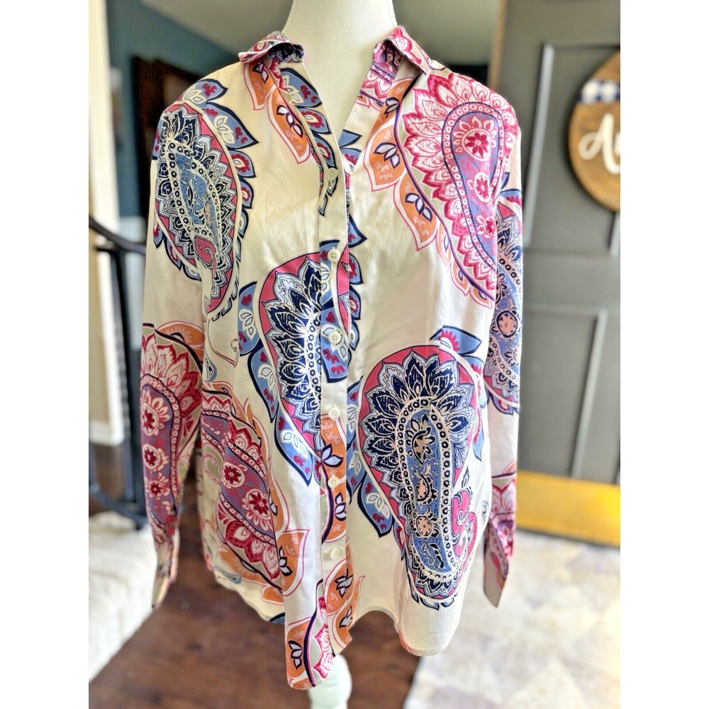 Chico's No-Iron Sateen Western Paisley Top Size‎ 1 Medium  Roll Tab Long Sleeve